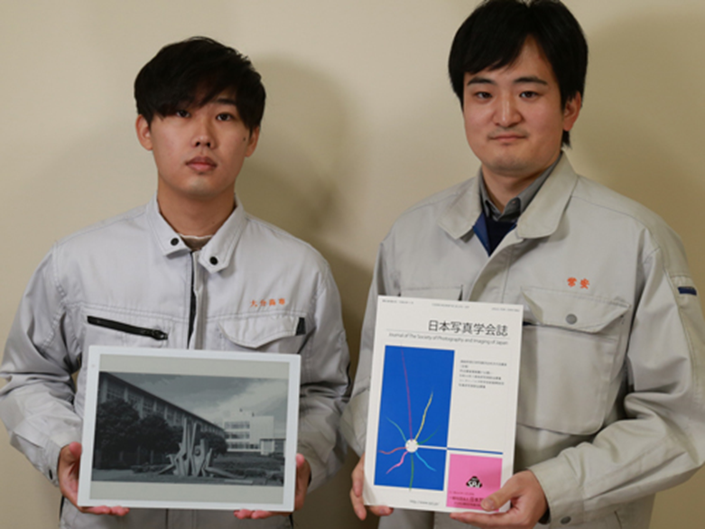 専攻科生の電子ペーパーに関する研究成果が日本写真学会誌に筆頭論文掲載されました