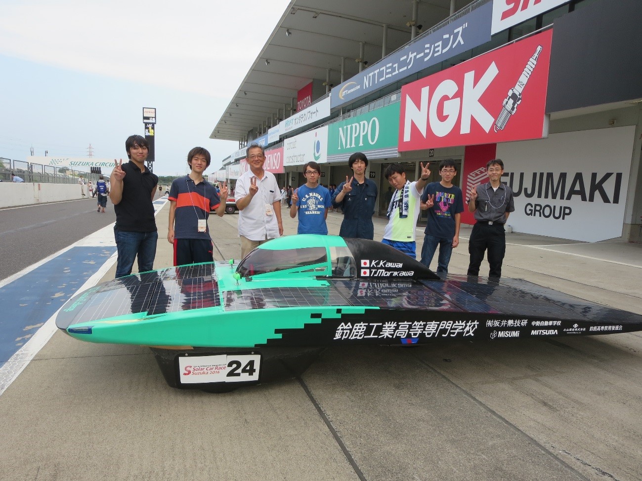 ソーラーカーレース鈴鹿2016で健闘 特別賞受賞 鈴鹿工業高等専門学校 創造力豊かな国際社会に通用するエンジニアを育成